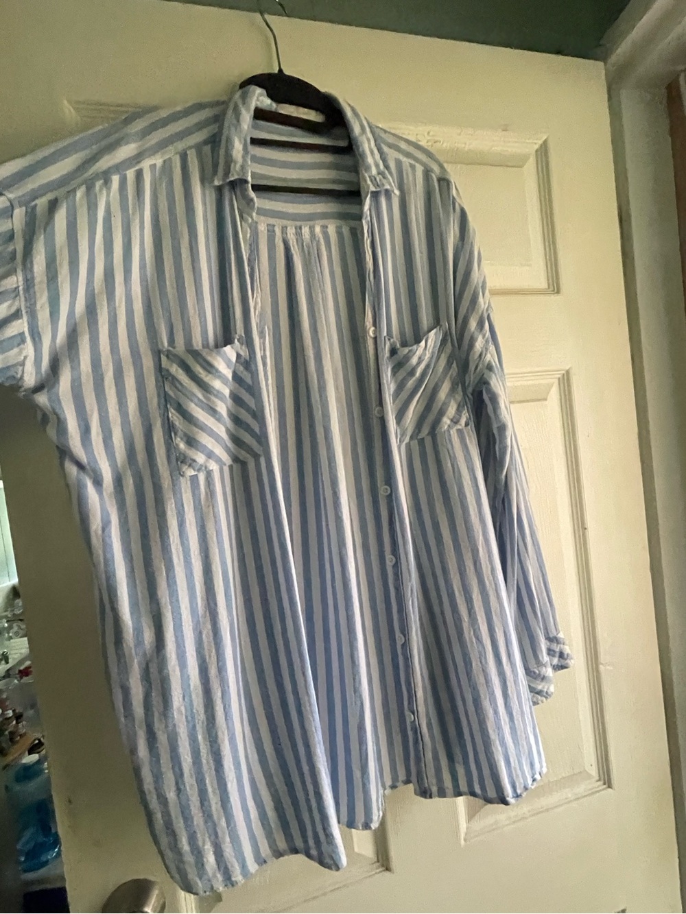 Thread and supply women’s size large blue and white striped button up shirt